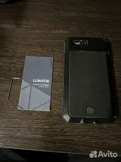 Броне чехол Lunatik на айфон 7+