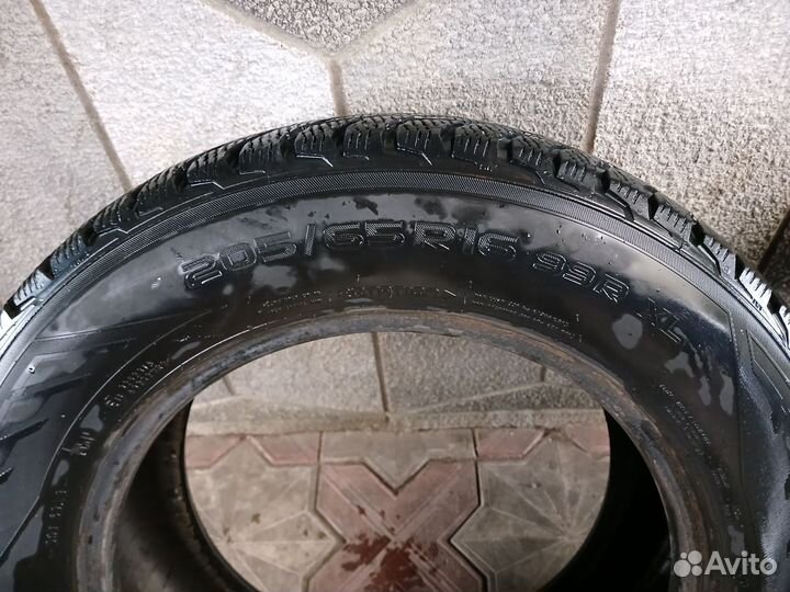 Nokian Tyres Hakkapeliitta R2 205/65 R16