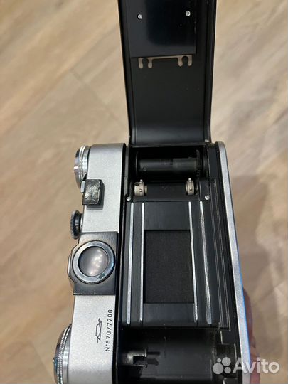 Плёночный фотоаппарат зенит