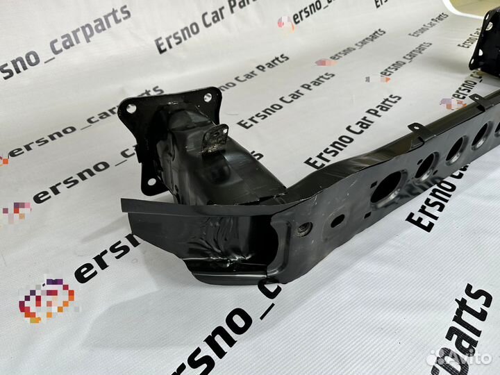 Усилитель переднего бампера Форд Фокус 3