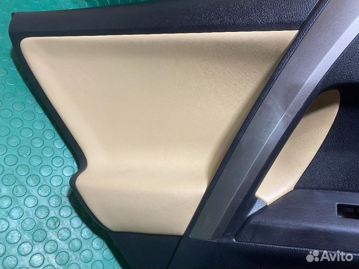 Обшивка двери задней левой Toyota RAV4 IV рестайлинг (2015—2019)