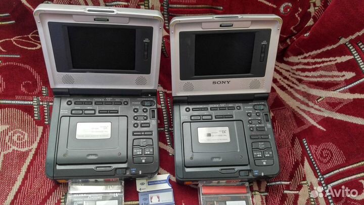 Видео Sony Video Walkman GV-D1000E - MiniDV/dvcam