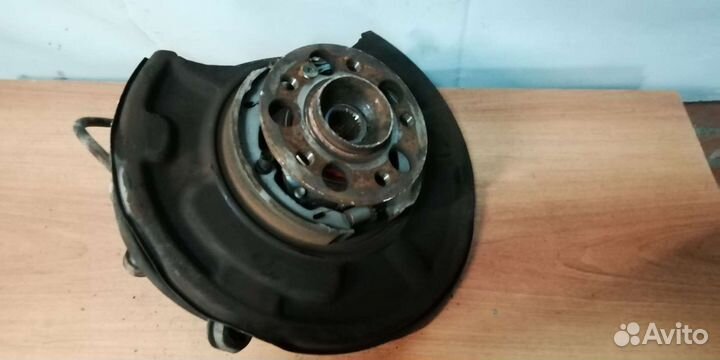 Кулак задний на Mercedes w 211