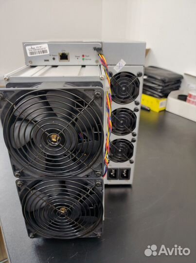 Asic майнер Bitmain Antminer S19