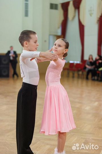 Платье для бальных танцев