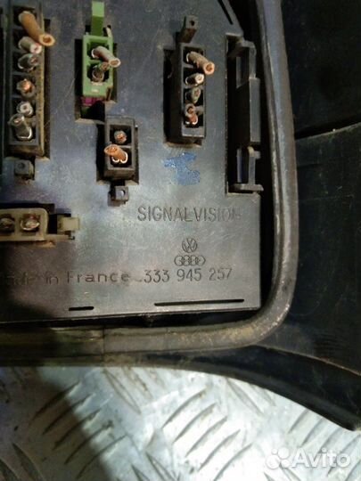 Фонарь задний левый Volkswagen Passat B3 универсал