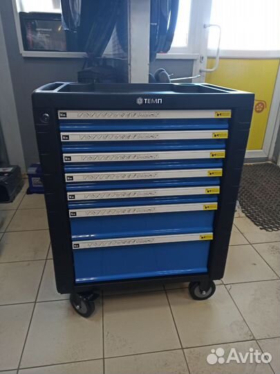 Тележка инструментальная с набором инструмента 334