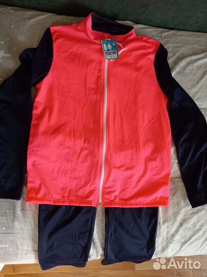 Спортивный костюм новый