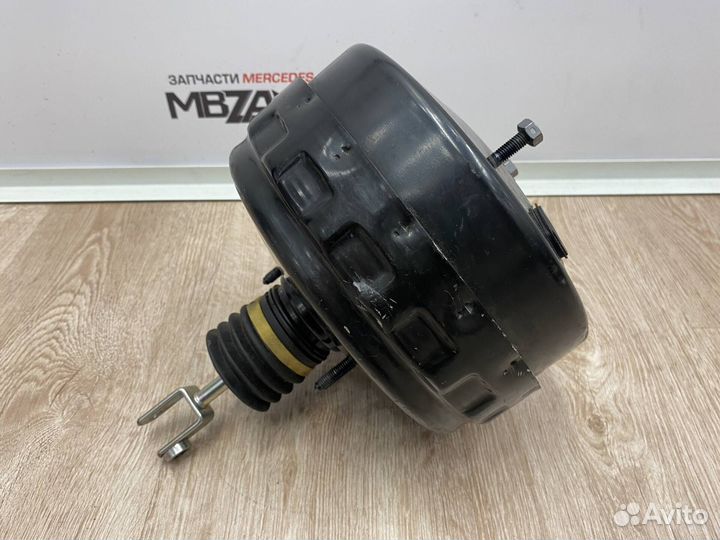 Вакуумный усилитель тормозов Mercedes w204