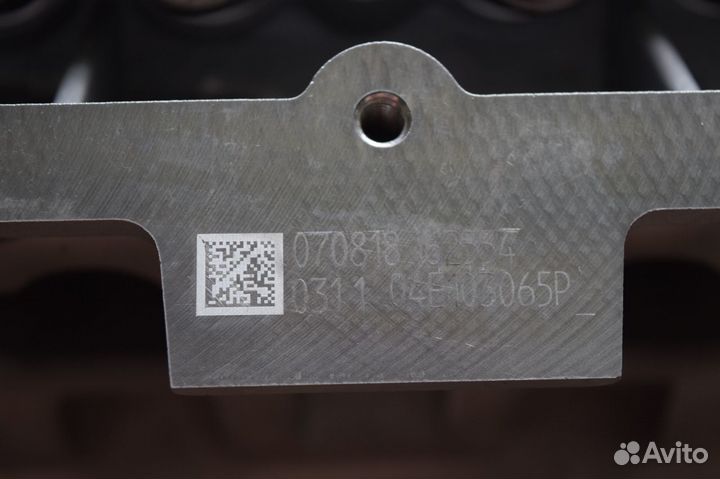 Новая гбц в сборе Octavia Golf Polo 04E103065P