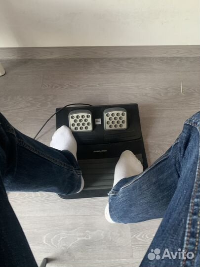 Игровой руль с педалями XTrust Predator GM3500R