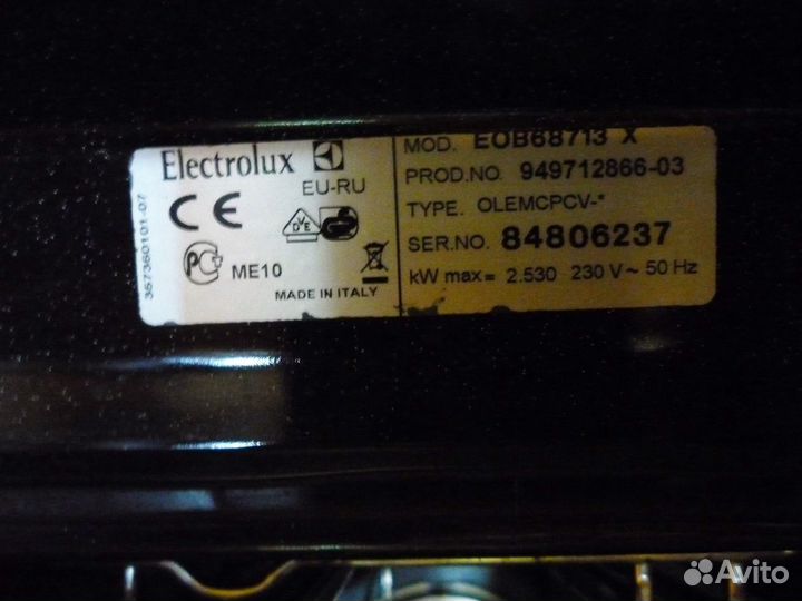 Духовой шкаф Electrolux EOB 68713 Италия