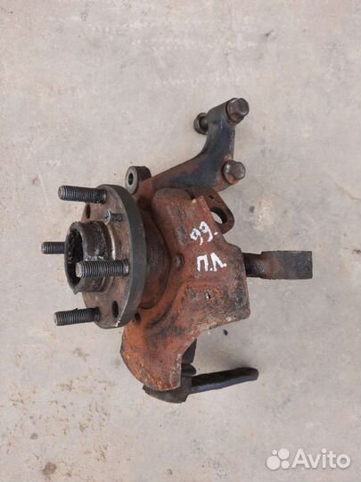 Поворотный кулак передний Chevrolet Aveo t250