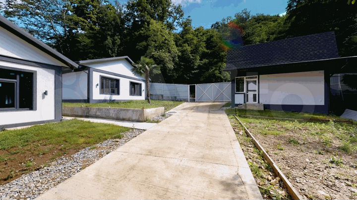 Коттедж 112 м² на участке 4 сот.