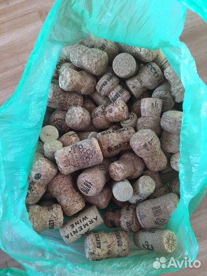 Пробки от шампанского и вина