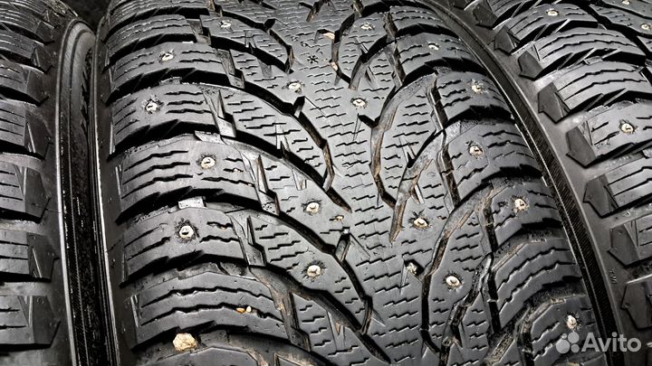 Nokian Tyres Hakkapeliitta 9 SUV 255/55 R20 110T