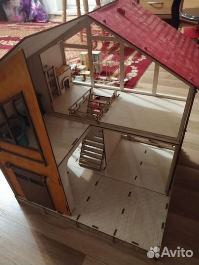 Домик кукольный