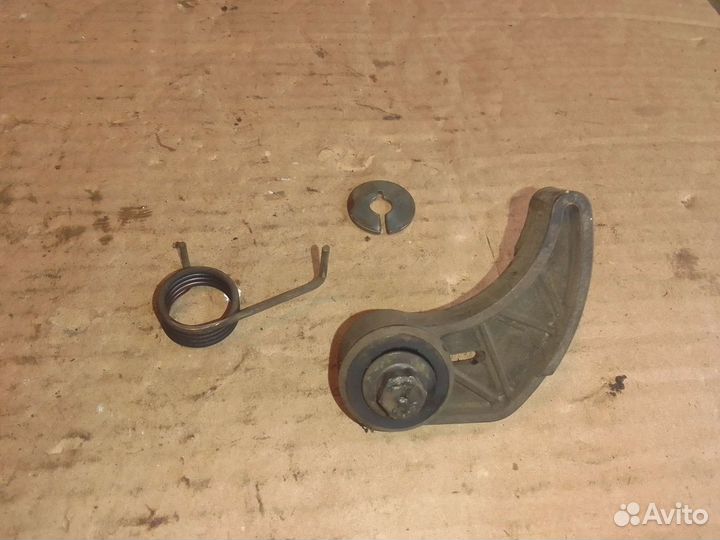 Натяжитель цепи маслонасоса 1.6 Skoda Octavia AKL