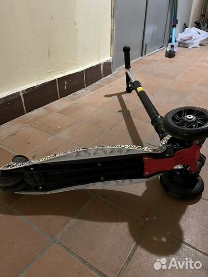 Самокат трехколесный типа maxi micro