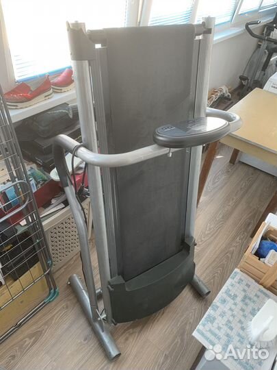 Велотренажер; беговая дорожка