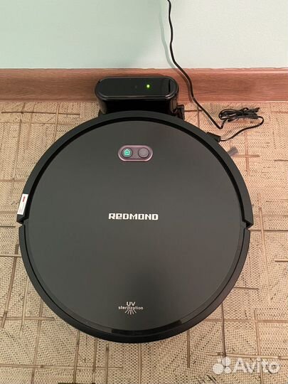 Робот пылесос Redmond rv r650s
