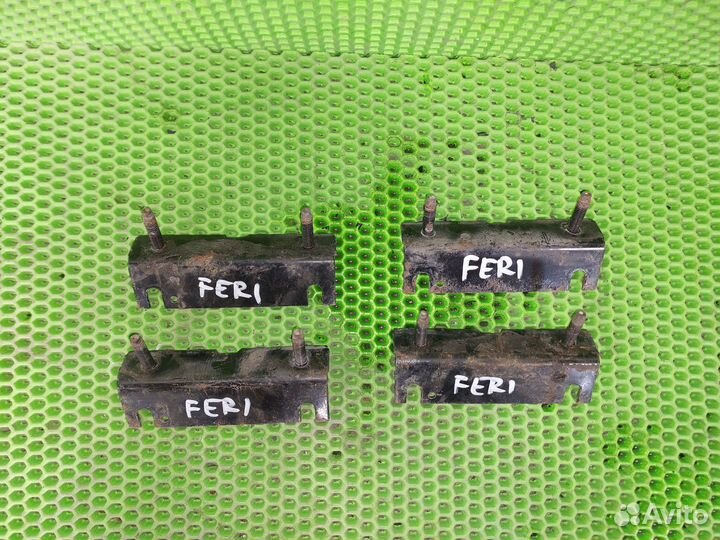 Крепления подножек Ford Explorer 4 U251