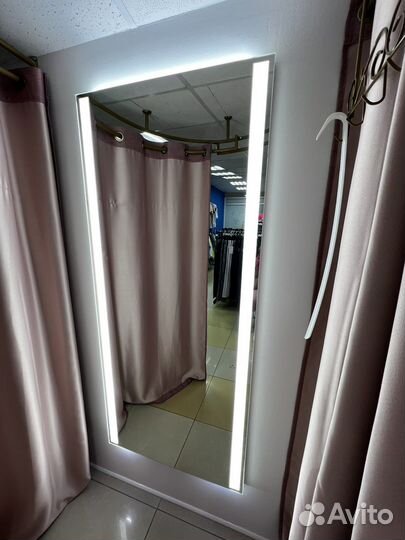 Зеркало с подсветкой в полный рост