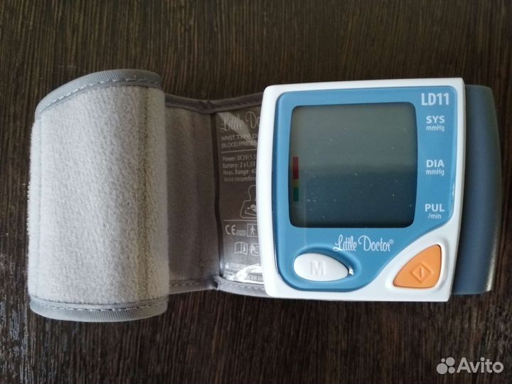 Тонометр автоматический с часами, большая память