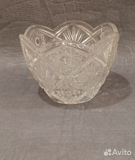 Хрустальная ваза