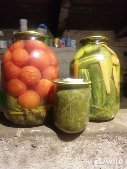 Помидоры, огурцы, щавель консервированные