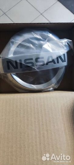 Продаю эмблему Ниссан