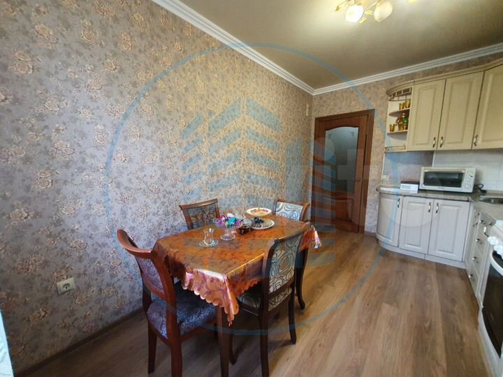 2-к. квартира, 65,4 м², 3/3 эт.