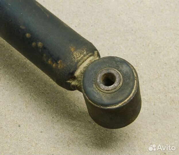 Стойка задняя VW Golf 2