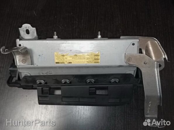 Подушка безопасности в колени Lexus NX