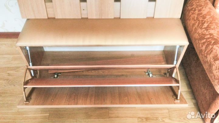 Вешалка для прихожей