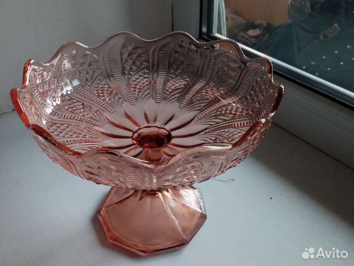 Ваза, сырная тарелка, блюдца