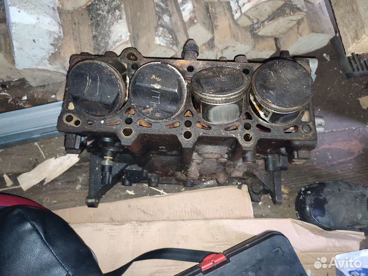 Двигатель на dodge caravan 2.4