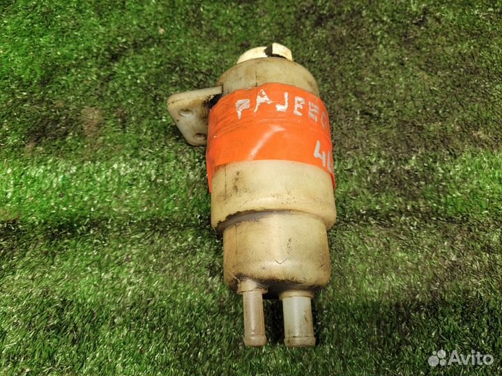 Бачок гур Mitsubishi Pajero Io