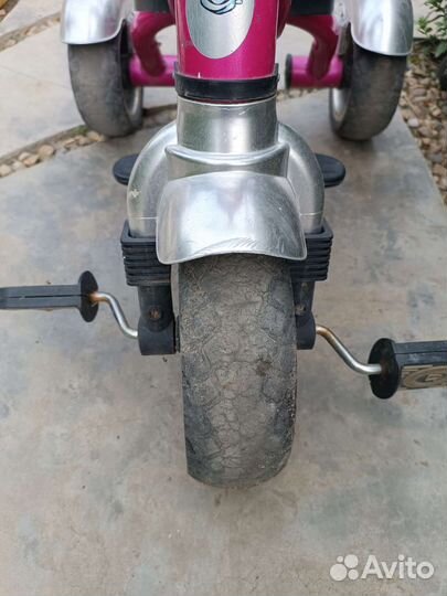 Трехколесный велосипед