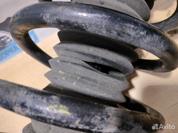 Стойки амортизатора передние Bmw X5 E53 M54B30