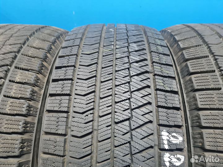 Bridgestone Blizzak VRX2 225/55 R17 97R