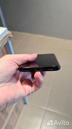 Samsung Galaxy S9, 4/64 ГБ