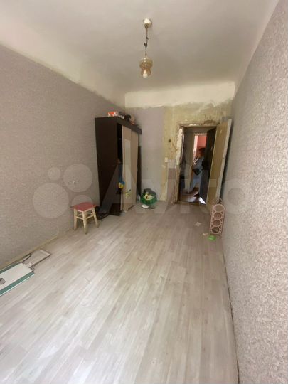 Комната 12 м² в 4-к., 1/5 эт.