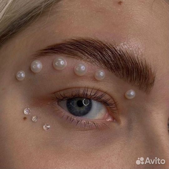 Брови (моделирование / окрашивание/ ламинирование)