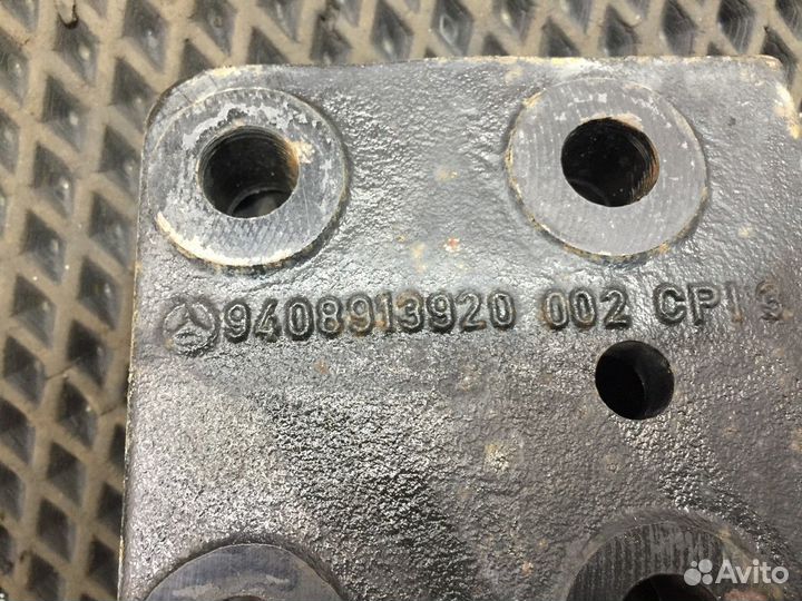 Кронштейн кабины