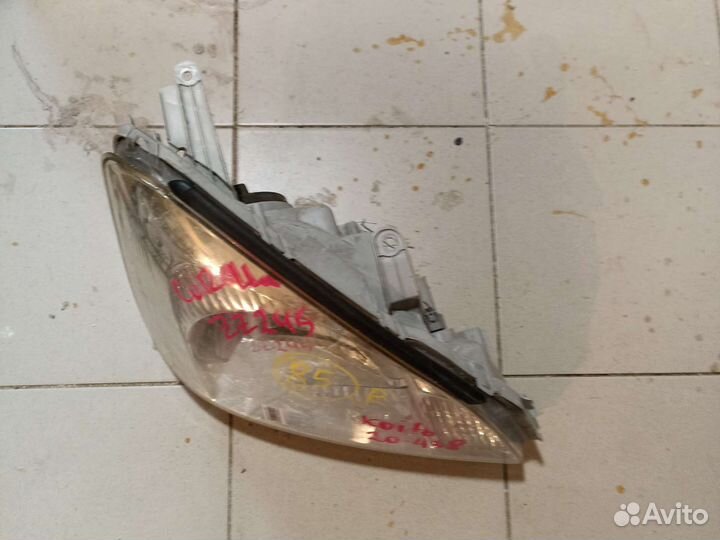 Фара toyota Corolla