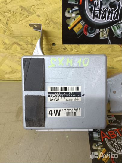 Блок управления ABS Toyota Gaia SXM15 3SFE 4WD