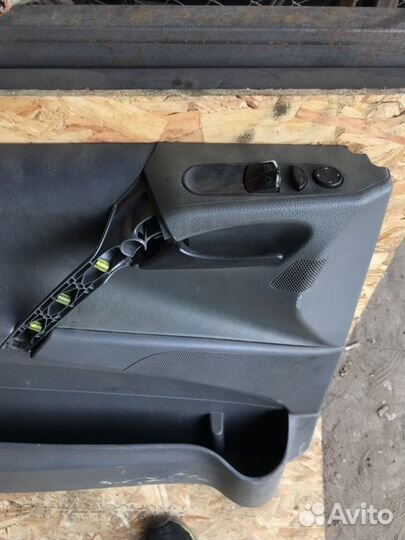 Карта дверная для передняя левая Mercedes Vito