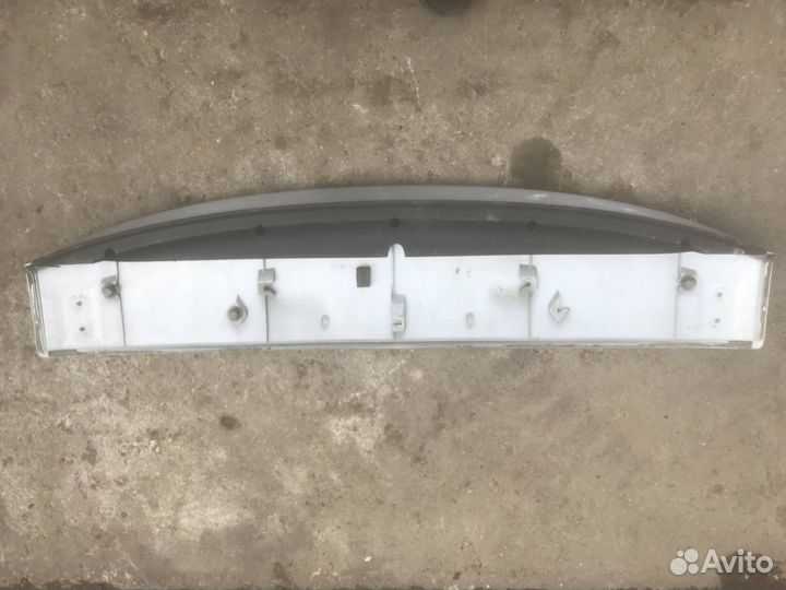 Спойлер Nissan Almera Tino V10