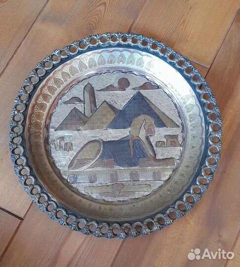 Тарелка-чеканка